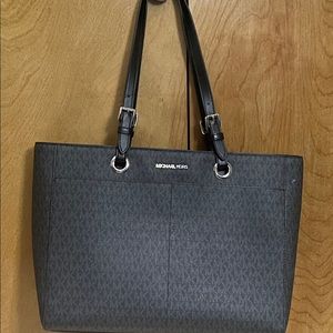 Large Micheal Kors Laptop tote